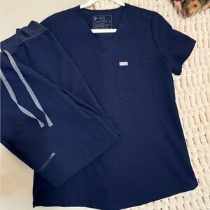Fig scrubs - navy blue set